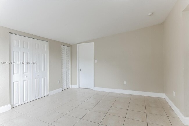 Building Photo - 4030 NW 8th Terrace