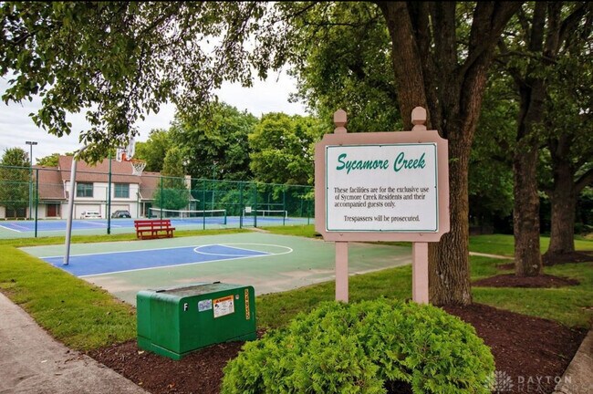 Building Photo - 1397 Sanzon Dr