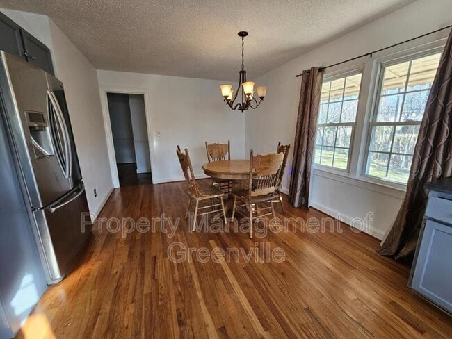 Building Photo - 17 Springfield Ave