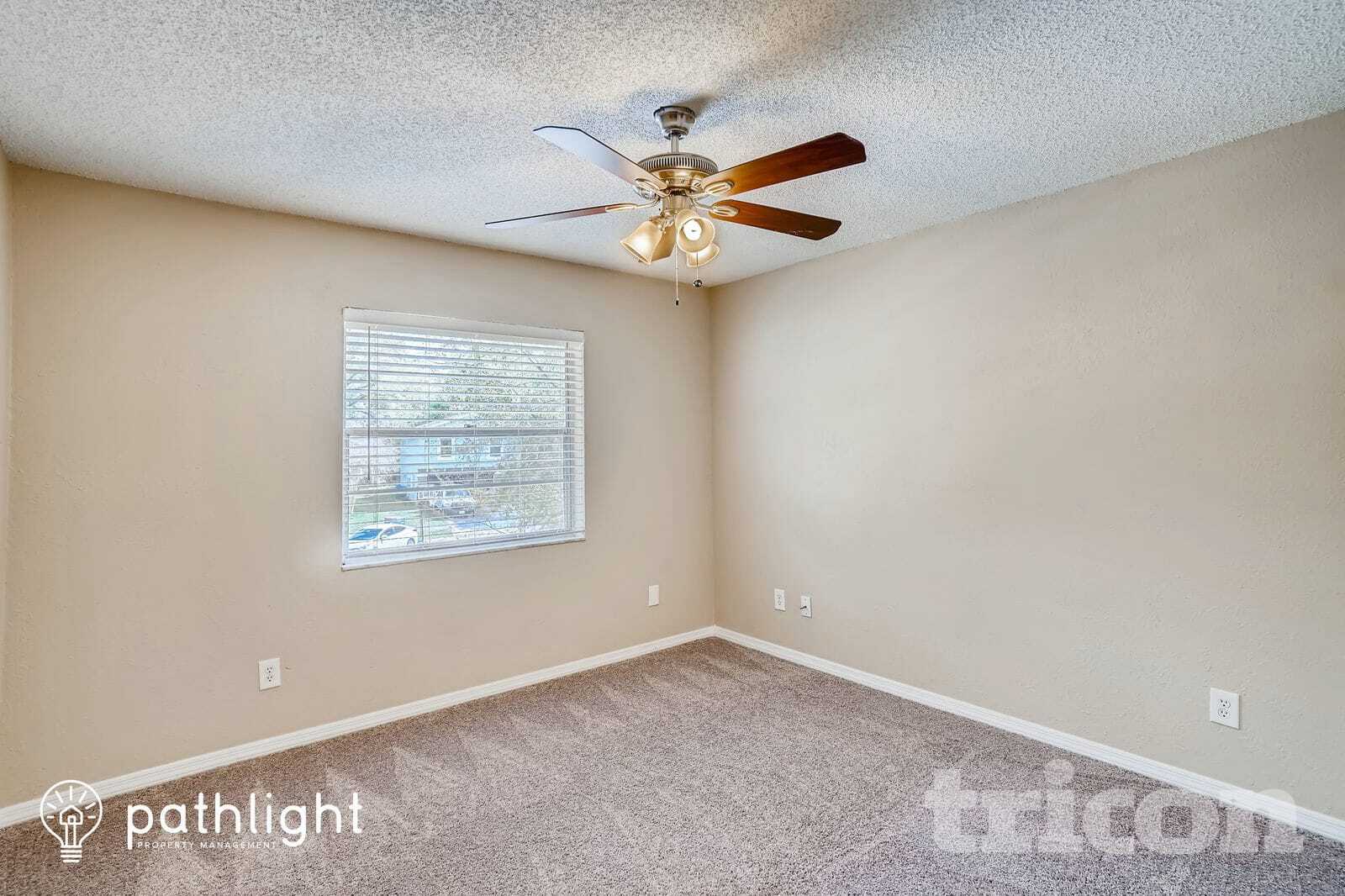 Building Photo - 842 Benchwood Ct