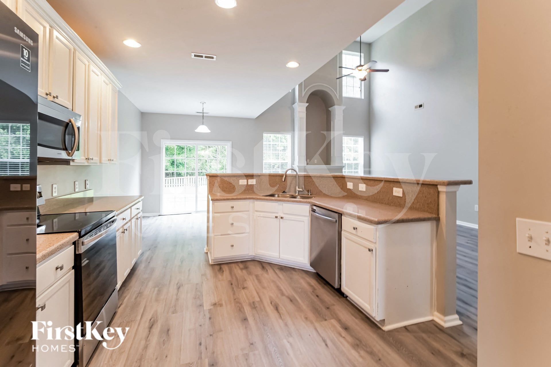 Building Photo - 918 Laurel Oak Ln