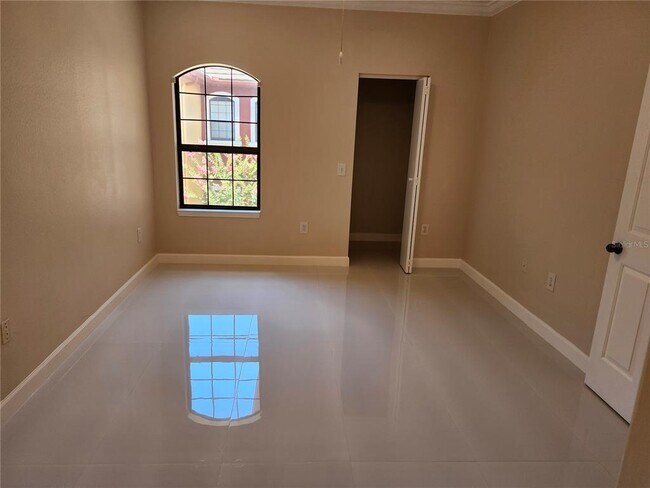Building Photo - 2279 Portofino Pl