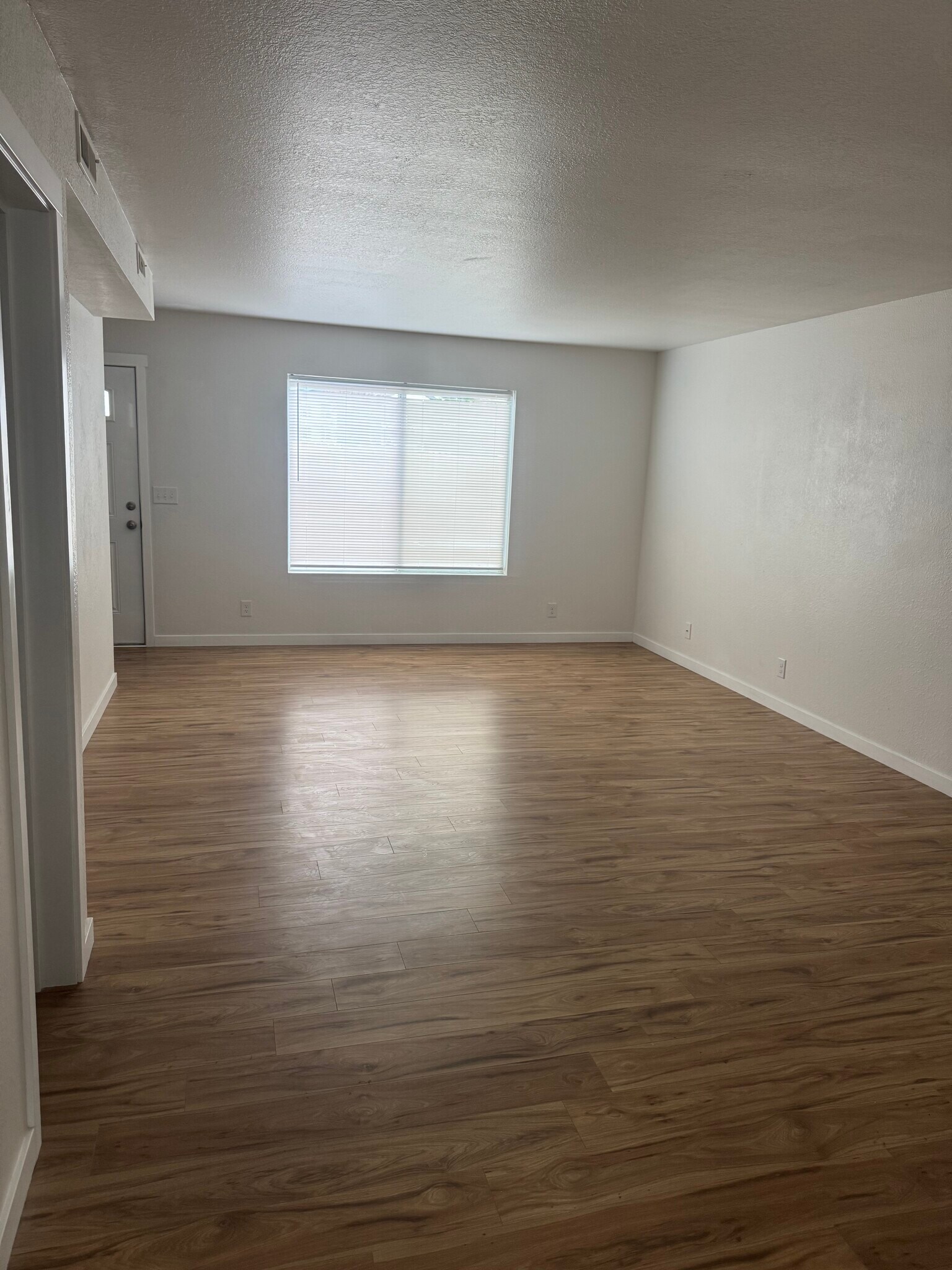 Building Photo - 1949 SW Timber Ave