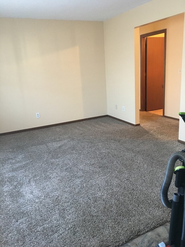 Building Photo - 2622 Nelson Drive, Unit 6