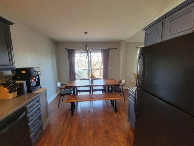 Building Photo - 230 Settlers Pass