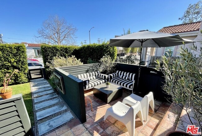 Building Photo - 3159 Hutchison Ave