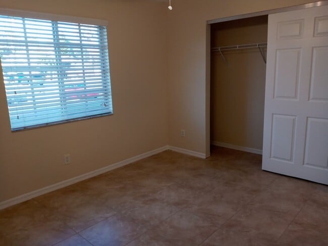 Building Photo - 17031 Hillsborough Blvd