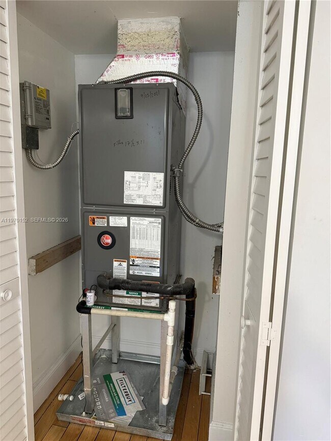 Building Photo - 16618 NW 73rd Ave