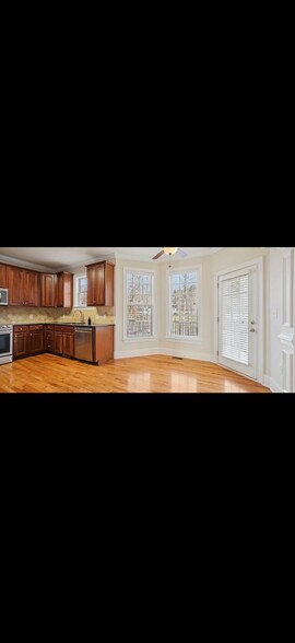 Building Photo - 329 Stumpy Creek Rd