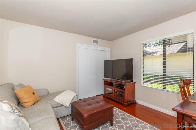 Building Photo - 10470 Ridgewater Ln
