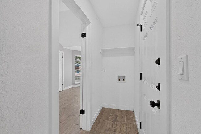 Building Photo - 3604 Lily Ln