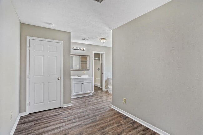 Building Photo - 315 1/2 Rio Hondo-