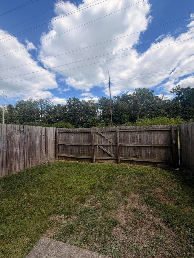 Building Photo - 3855 Lochdale Terrace