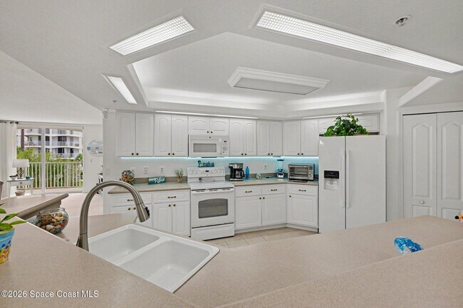 Building Photo - 8924 Puerto Del Rio Dr