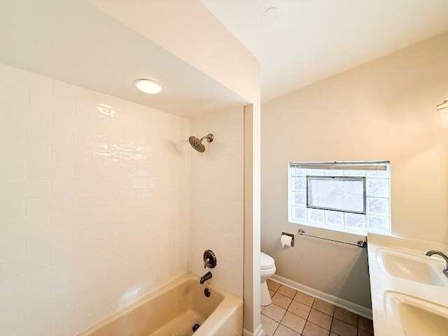 Building Photo - 363 Maple St