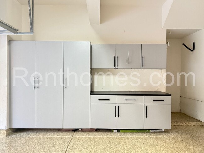 Building Photo - 5080 Tranquil Way