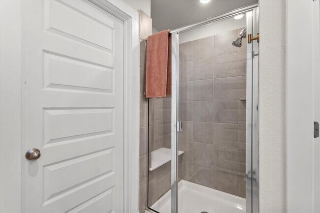 Building Photo - 7210 Travertine Spring Dr