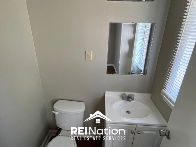 Building Photo - Charming 3BR/1.5BA Memphis Home | Hardwood Floors Throughout & Large Fenced Yard