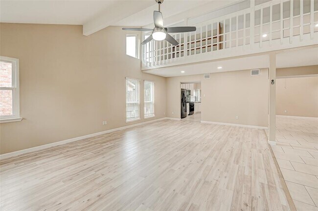Building Photo - 2302 Brook View Ln