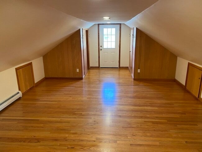 Building Photo - 82 Comins Rd