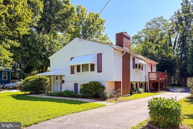 Building Photo - 2843 Annandale Rd