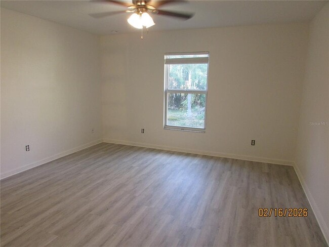 Building Photo - 506 6th Ave NW