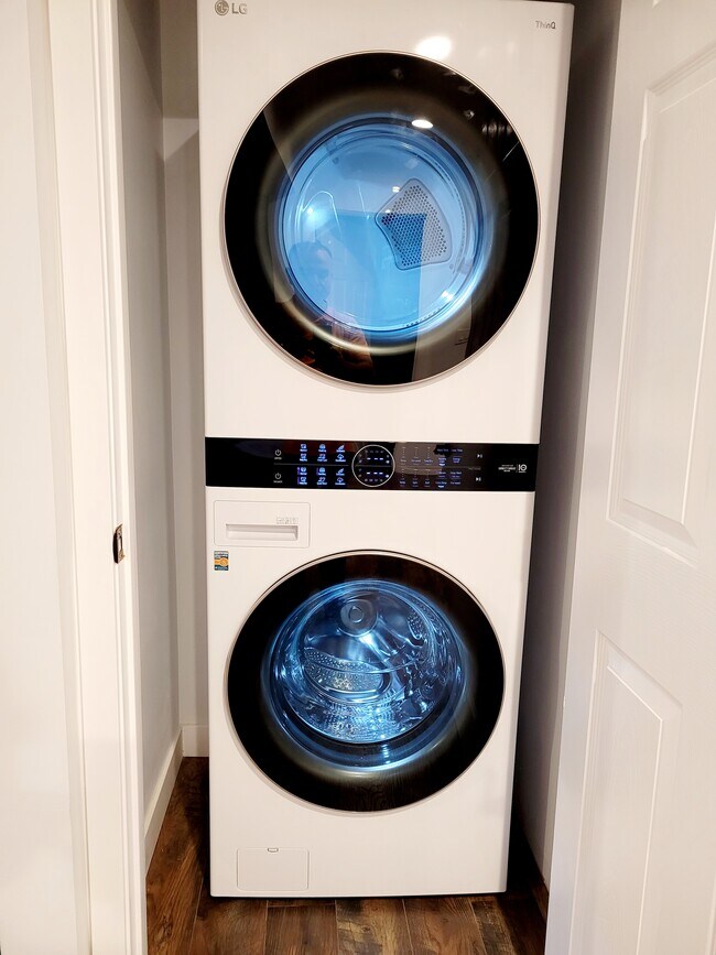 Building Photo - 13454 95th Ave NE