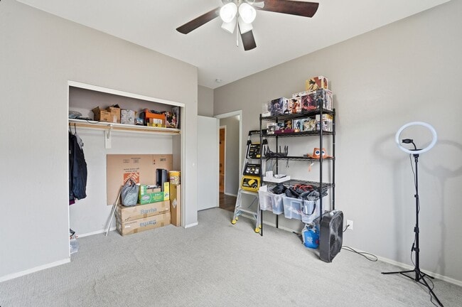 Building Photo - Bright 3-Bed Townhouse in Quiet Gated Community Near ASU