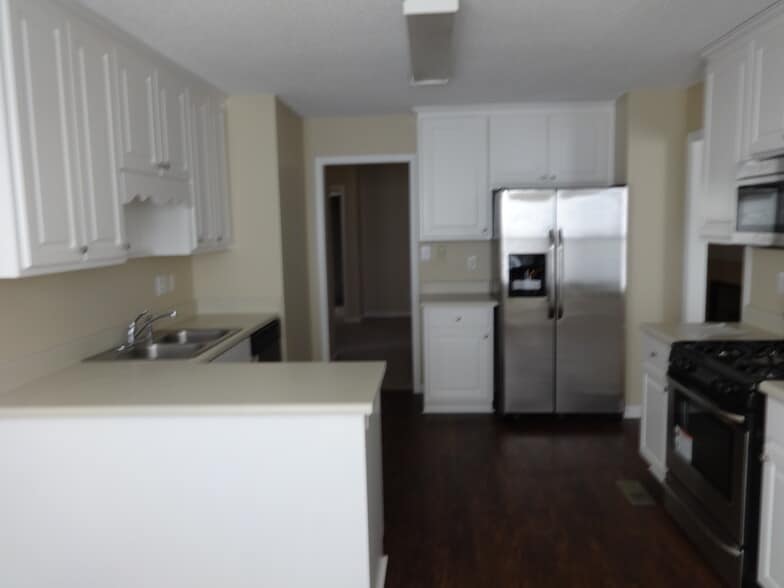 Building Photo - 6339 Milo Dr