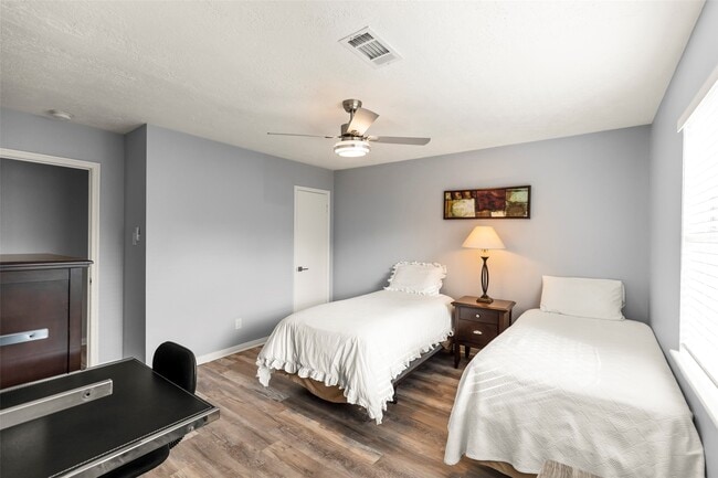 Building Photo - 12423 Honeywood Trail