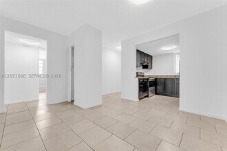 Building Photo - 3751 SW 60th Terrace