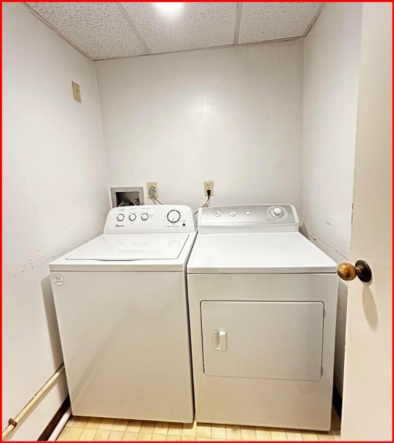 Building Photo - 125 SW Jefferson Ave