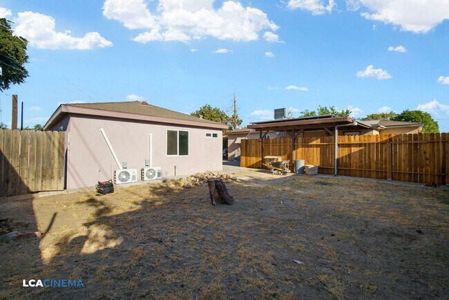 Building Photo - 627 Hood Dr