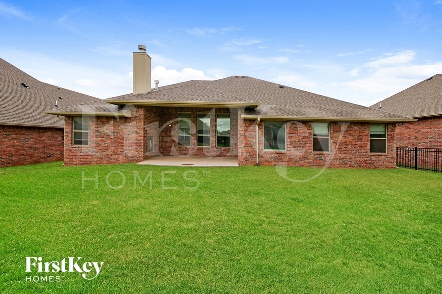 Building Photo - 616 Texoma Dr