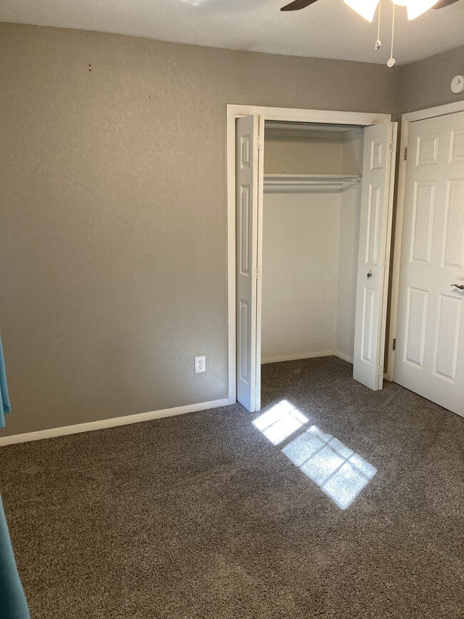 Building Photo - 5024 S 85th East Ave