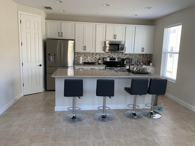 Building Photo - 1296 Bolton Pl