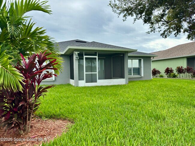 Building Photo - 210 Wickham Lakes Dr