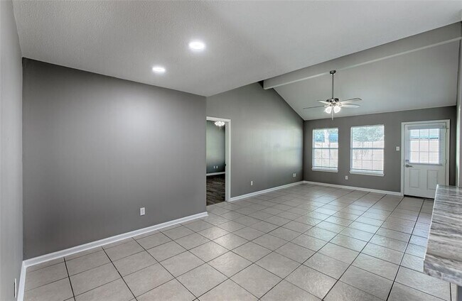 Building Photo - 3607 Hampstead Ct