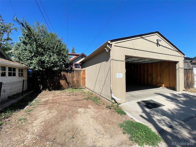 Building Photo - 3910 N Zuni St