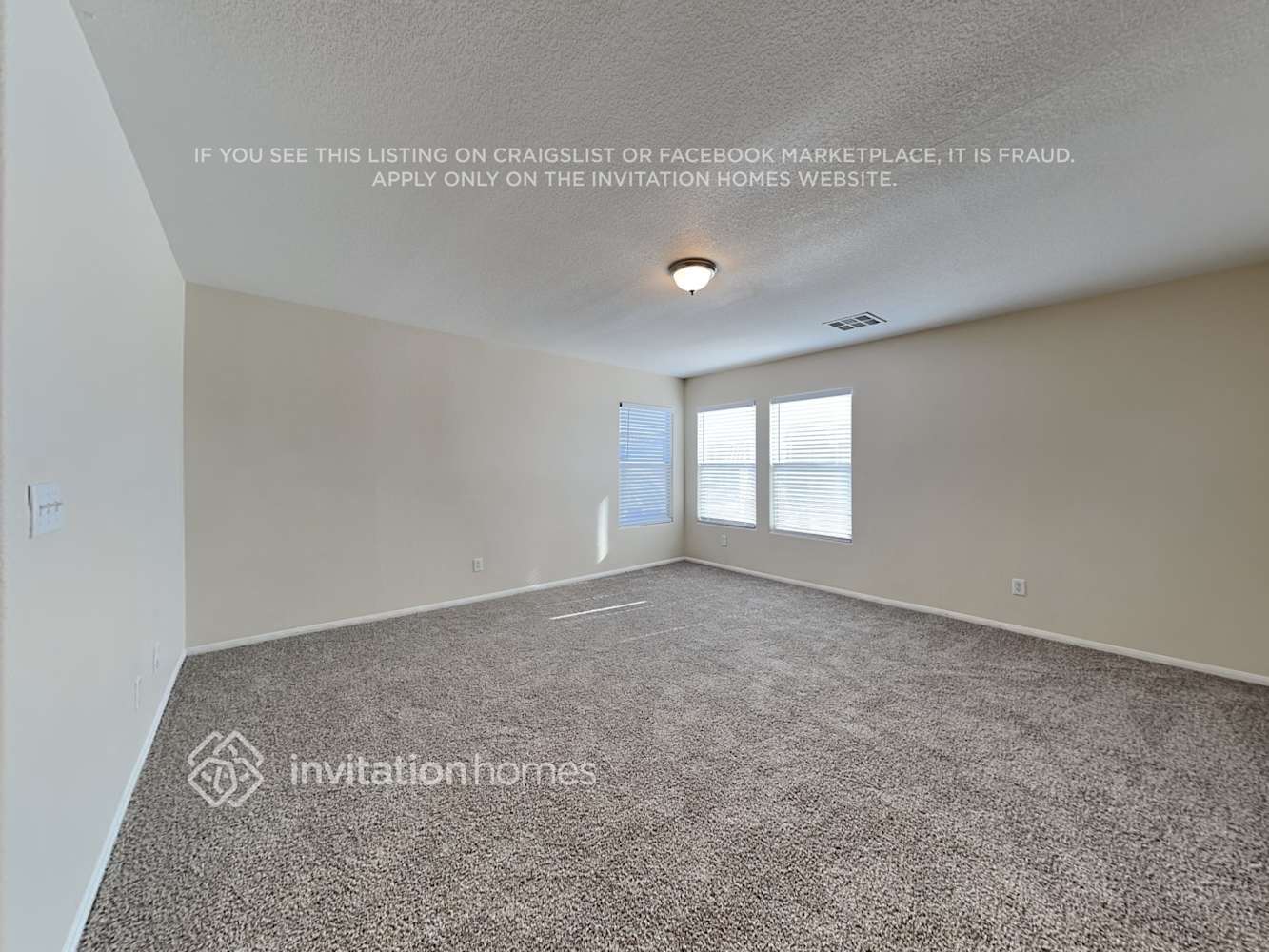 Building Photo - 4923 Charlo Dr