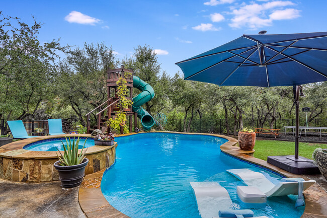 Building Photo - 1194 Vaquero Way