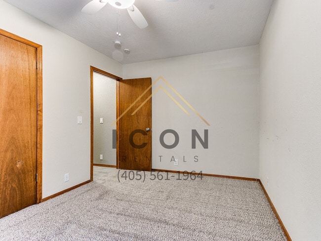 Building Photo - 8804 NW 92nd St