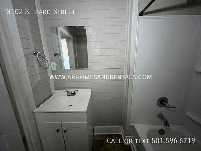 Building Photo - 3102 S Izard St
