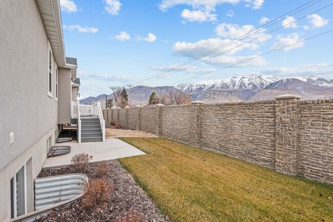 Building Photo - Beautiful 5 Bed / 3 Bath Single-Family Home in Lindon