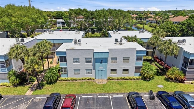 Building Photo - 452 Normandy Ln