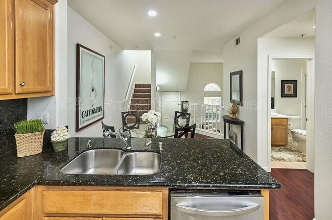 Building Photo - 2125 Winepol Loop