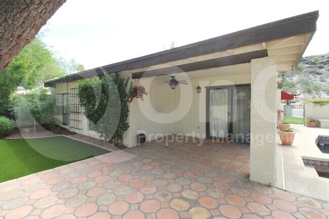 Building Photo - 7702 N Dreamy Draw Dr