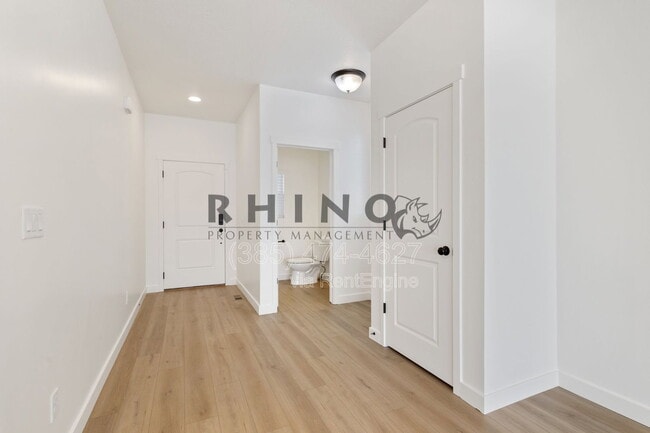 Building Photo - 14291 S Ashvale dr