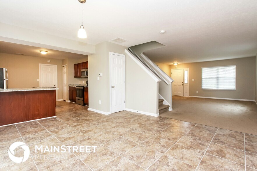 Building Photo - 2261 Rosswood Blvd