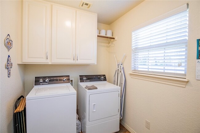 Building Photo - 3739 W Mahogany Dr